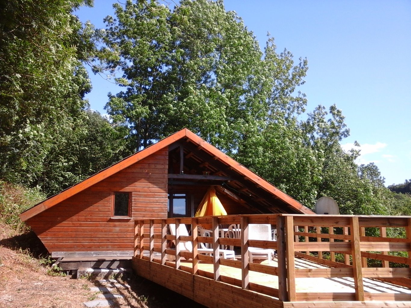 L e Chalet avec sa terrasse!